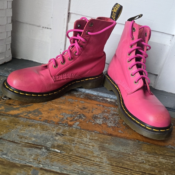 Dr. Martin Pascal Boots - Picture 2 of 6